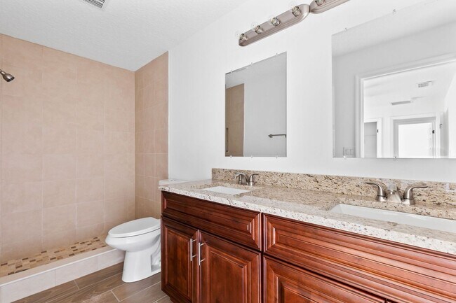 Building Photo - 4 Bedroom SFH in Palm Coast