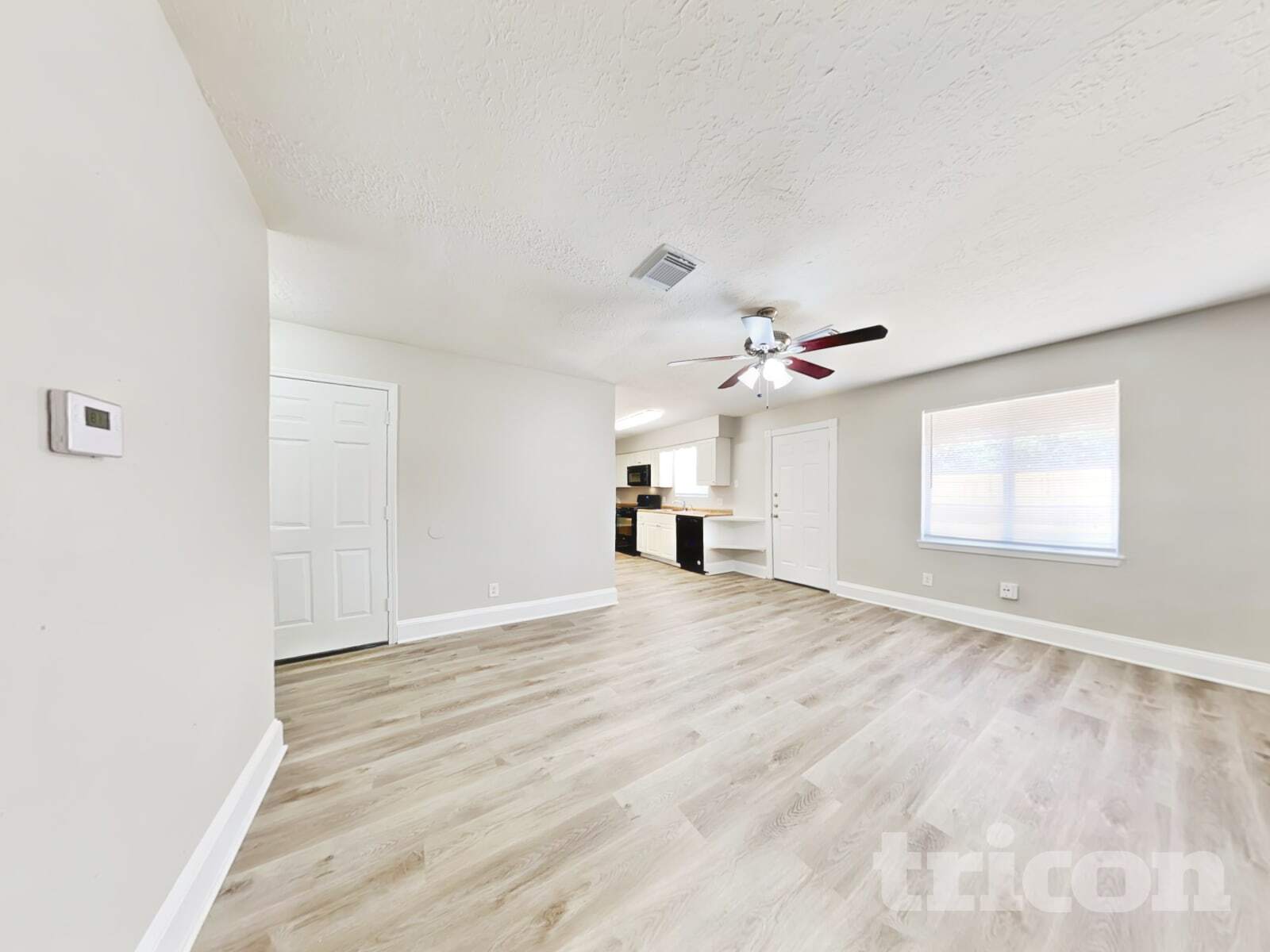 Building Photo - 4427 Oakside Dr