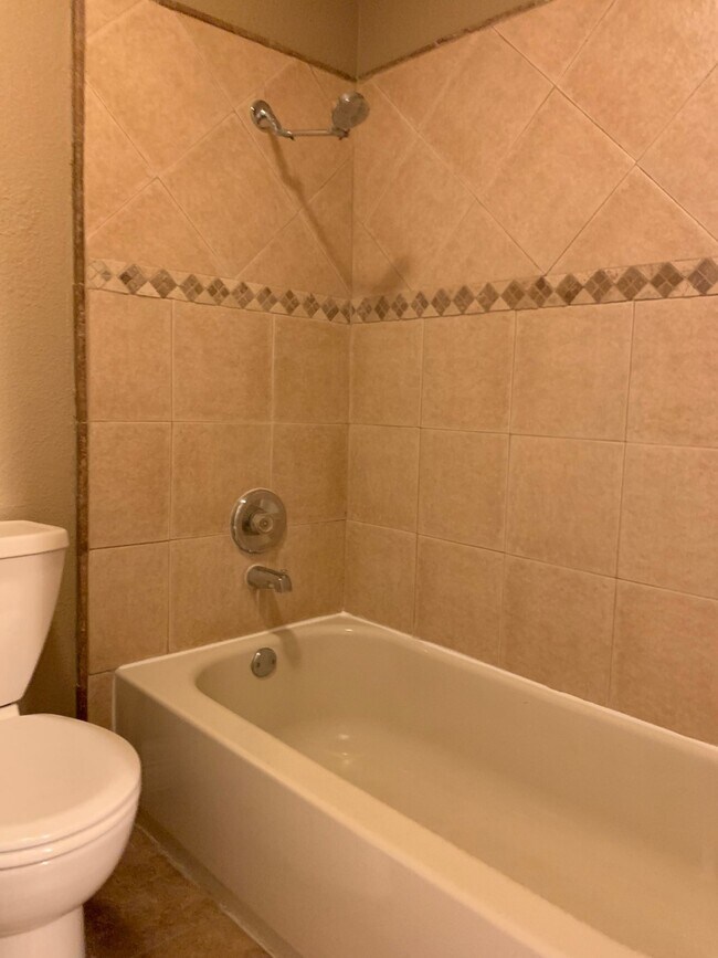 Building Photo - BEAUTIFUL 3 BR CONDO IN DESIRED GATED COMM...