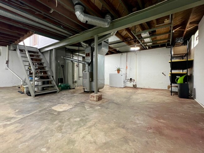 Building Photo - 1309 Central Park Ave