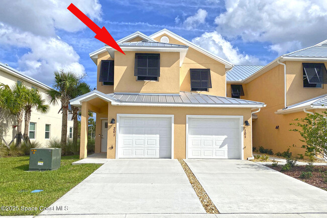 Building Photo - 3951 Playa Del Sol Dr