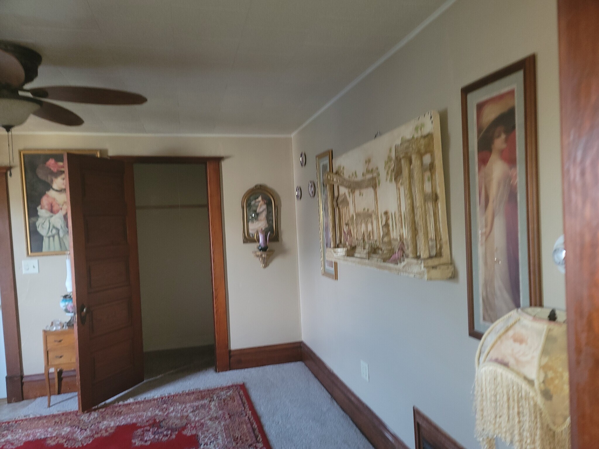 Livingroom 2nd floor - 408 E Boone St