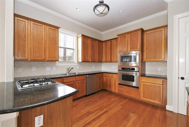 Building Photo - 1203 Genesee St