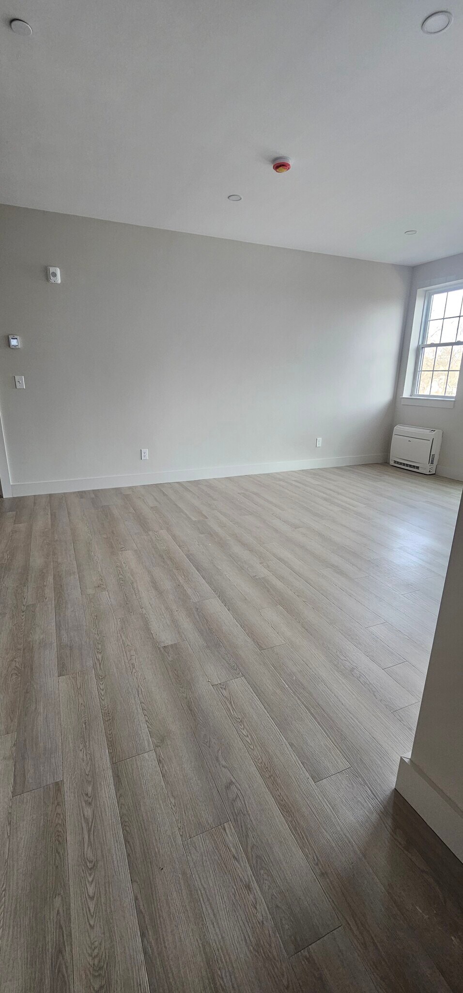 Building Photo - 160 Washington St