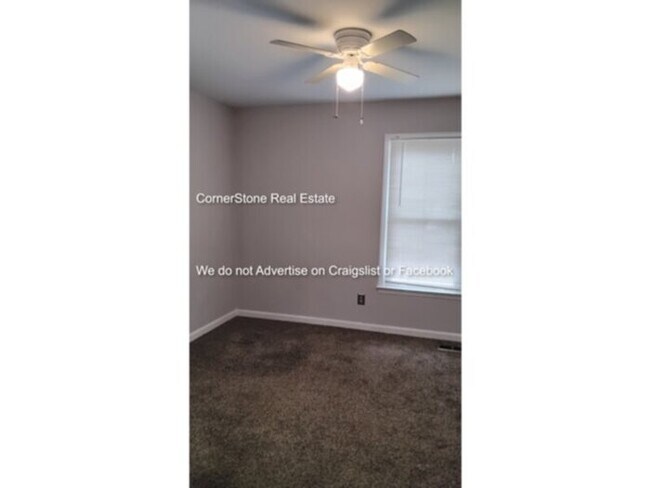 Building Photo - 6301 Lakehaven Dr