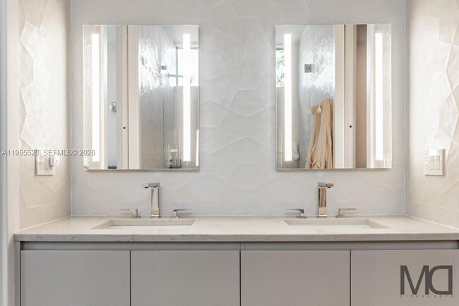 Building Photo - 1830 NE 193rd St