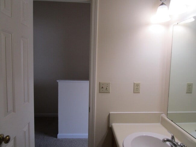 Building Photo - 610 Archdale Dr