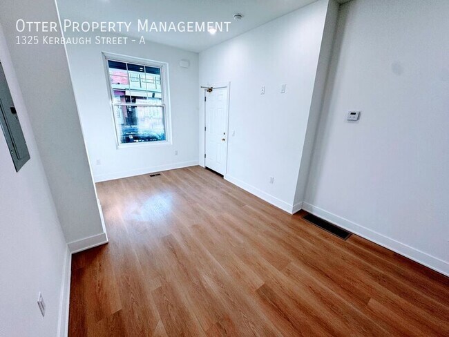 Building Photo - 1325 Kerbaugh St