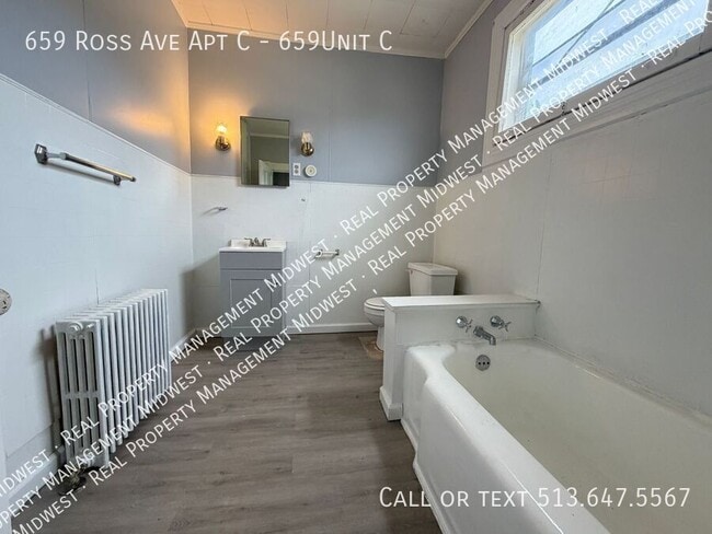 Building Photo - 659 Ross Ave