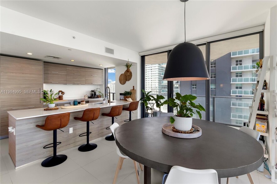 Building Photo - 1300 S Miami Ave