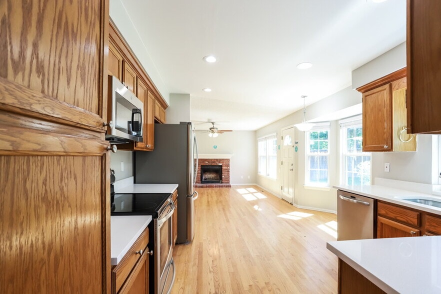 Building Photo - 7442 Berkeley Ct