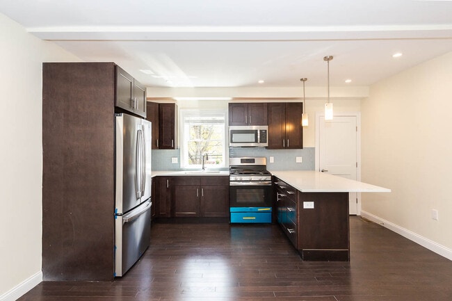 Building Photo - 59 Catherine St