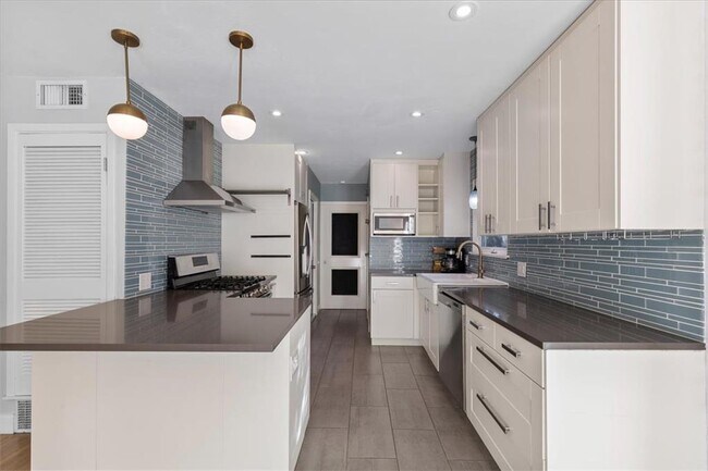 Building Photo - 5313 Harvest Ln