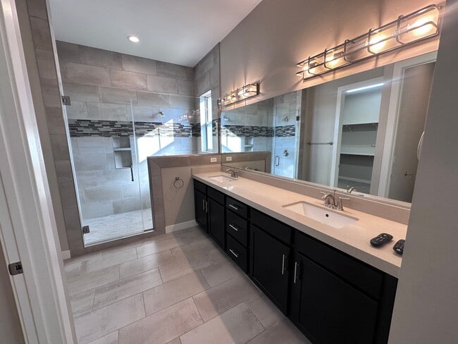 Building Photo - 1350 River Boat Dr