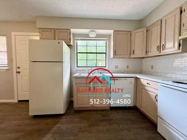 Building Photo - 110 Whitetail Dr