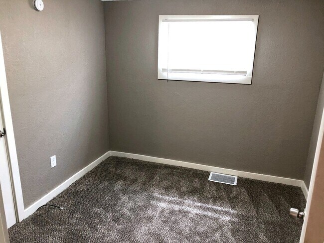 Building Photo - 1350 Sherman Ave