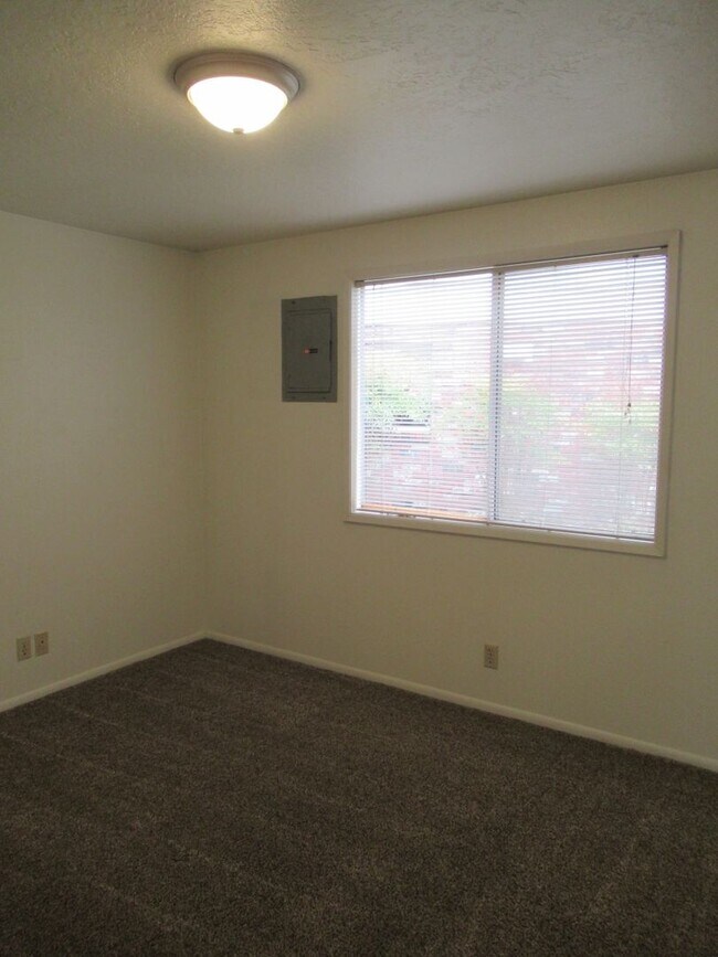 Building Photo - One Bedroom Apartment by Bush Park