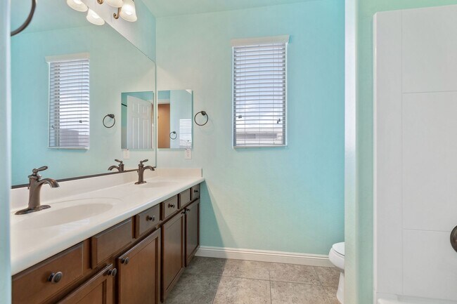 Building Photo - 3 Bed 2 Bath Home In Peoria