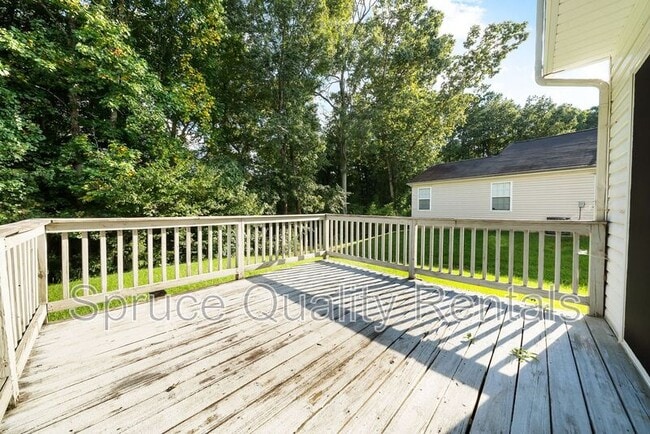 Primary Photo - 406 Feldspar Way
