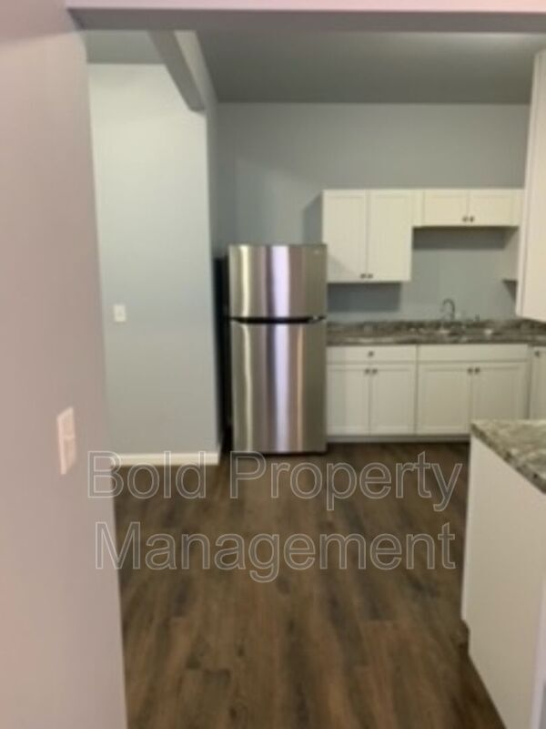 Building Photo - 910 Walnut St