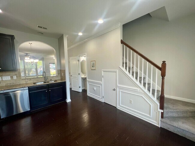 Building Photo - 832 Cupola Dr