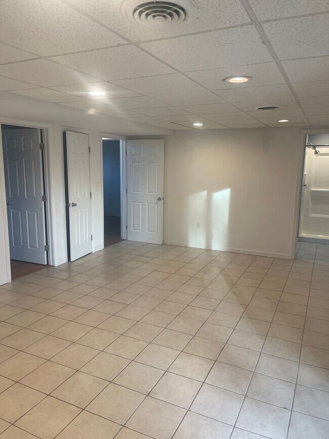 Building Photo - COMING SOON! Beautiful 4 Bedroom Home in M...