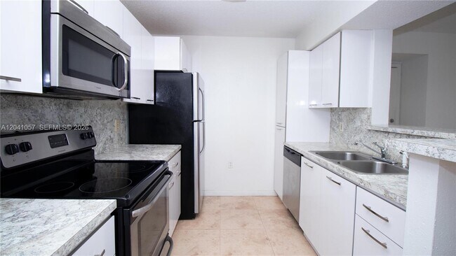 Building Photo - 15077 SW 103rd Terrace