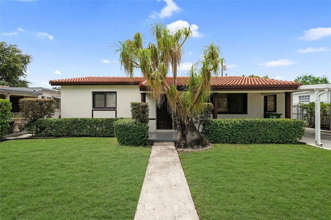 Primary Photo - Southeast 9th Court, Hialeah, FL 33010 - 3 BR 2 BA house