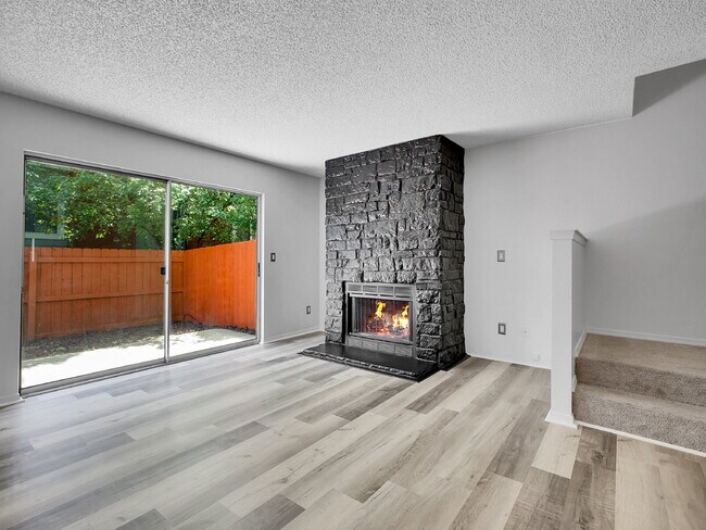 Building Photo - $2,395.00 2 bed, 2.5 bath townhome located...
