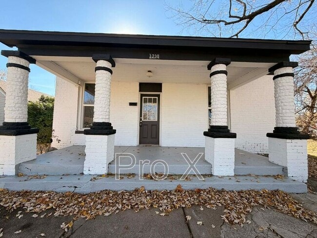 Building Photo - 1230 W 9th St