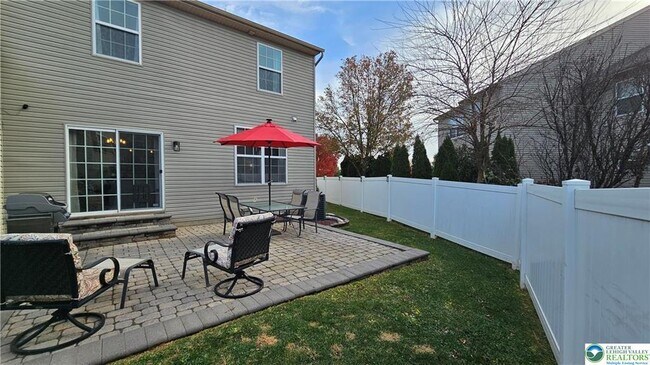 Building Photo - 247 Milkweed Dr