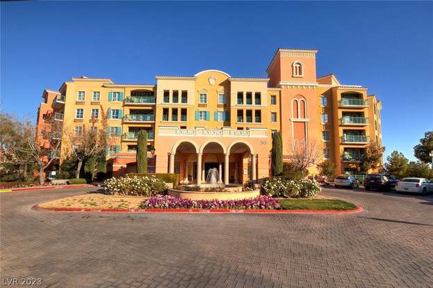 Building Photo - 30 Strada Di Villaggio