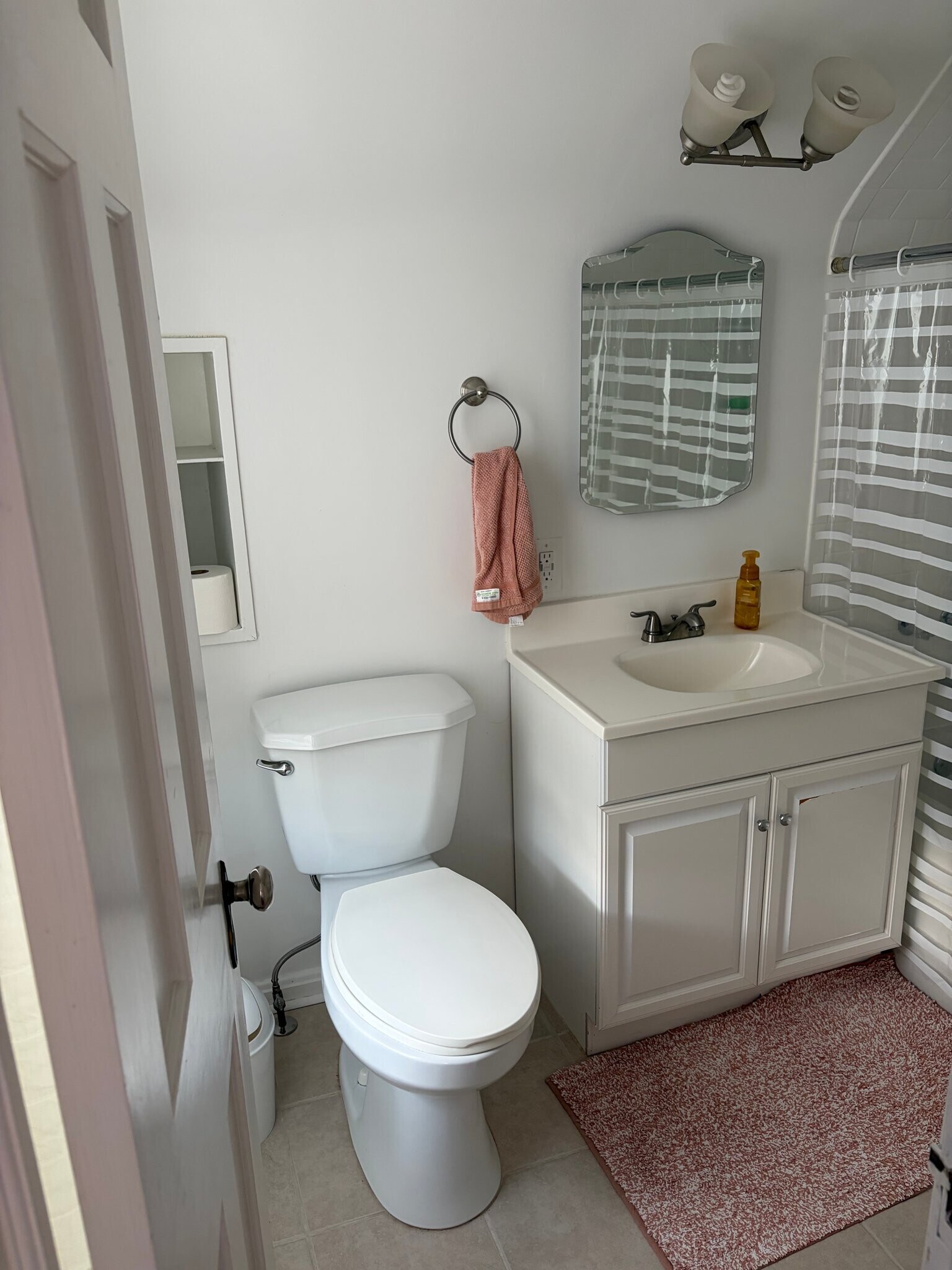 Building Photo - 4185 Silsby Rd