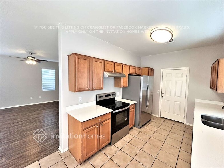 Building Photo - 4034 W Carter Rd