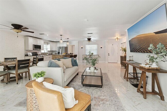 Building Photo - 622 Beverly Ave