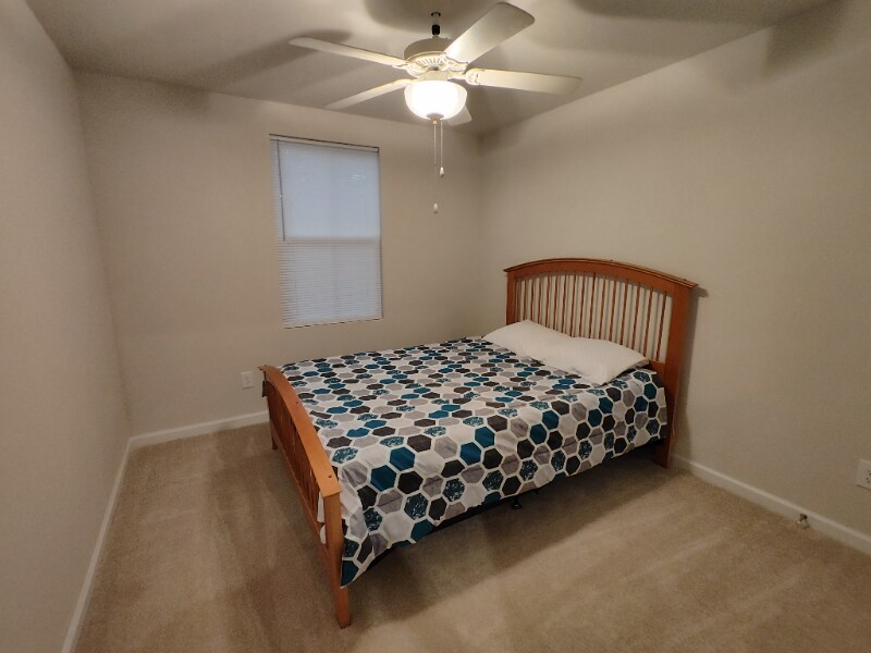 Building Photo - 253 Browband St