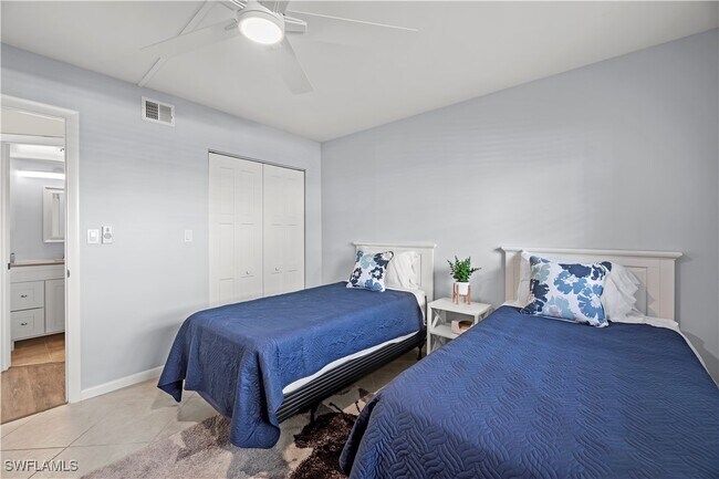Building Photo - 1055 Forest Lakes Dr