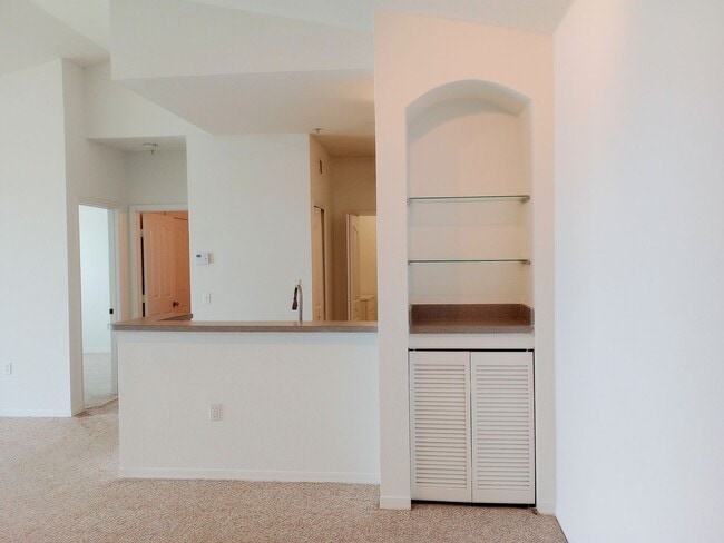 Building Photo - Visconti West Condominium - Unit 8304