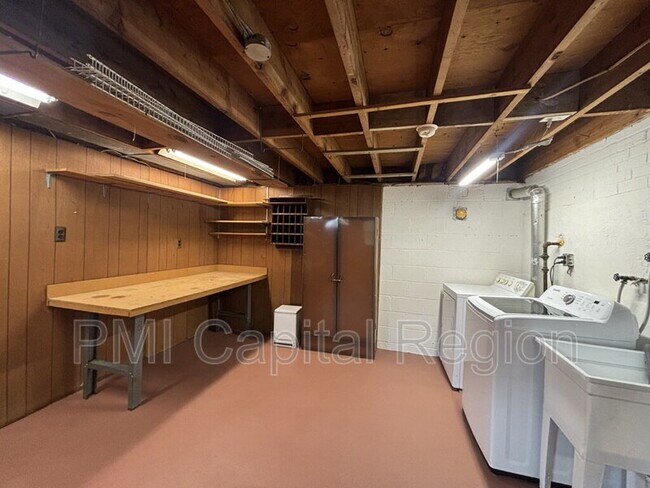 Building Photo - 10302 Duvawn Pl