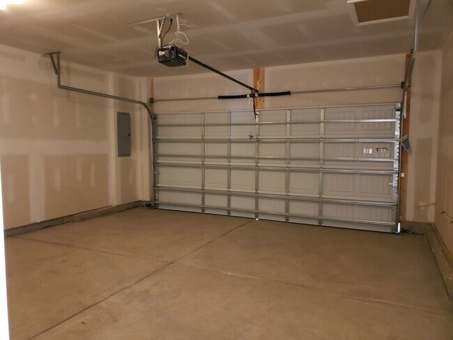 Building Photo - 3937 Northridge St