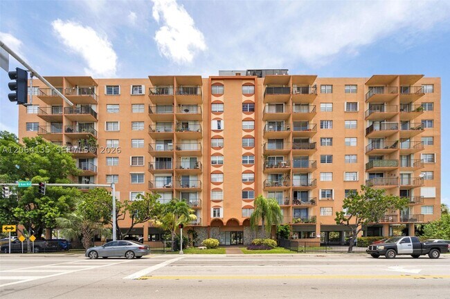 Building Photo - 1465 NE 123rd St