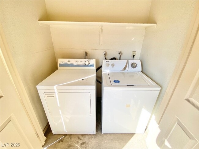 Building Photo - 5405 Indian River Dr