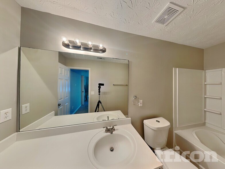 Building Photo - 186 Silver Fox Trail