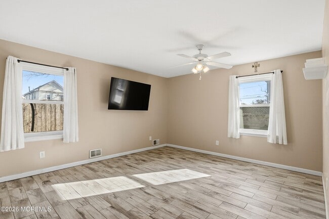 Building Photo - 40 Seabreeze Way