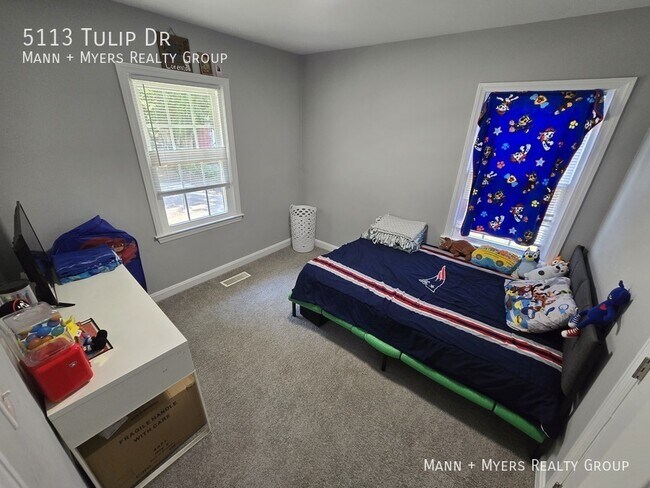 Building Photo - 5113 Tulip Dr