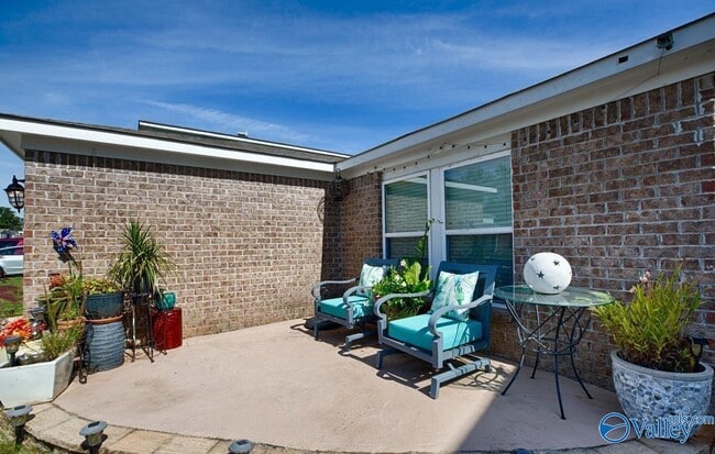 Building Photo - 144 Sagebrook Dr