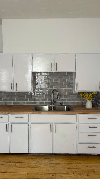 Building Photo - 341 Stanton Ave