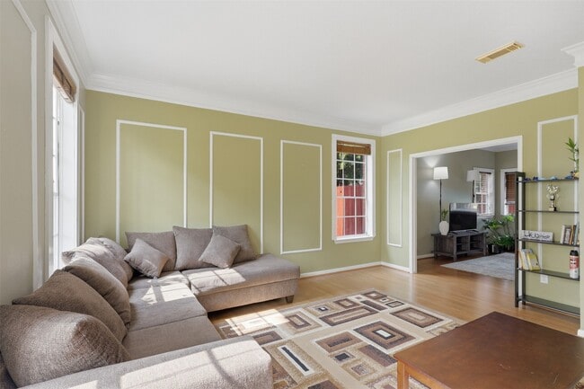 Building Photo - 2114 Gentryside Dr