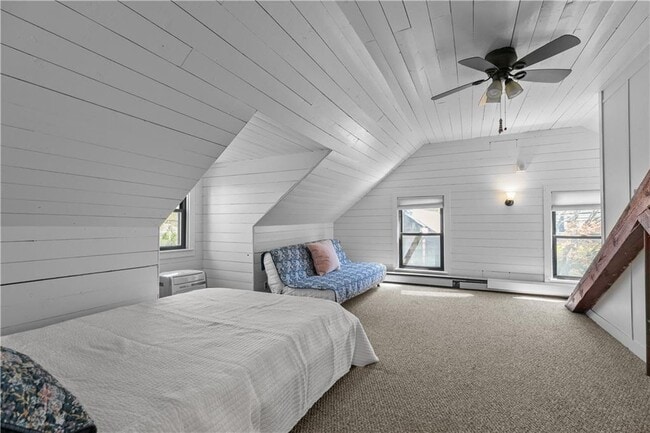 Building Photo - 167 Coggeshall Ave