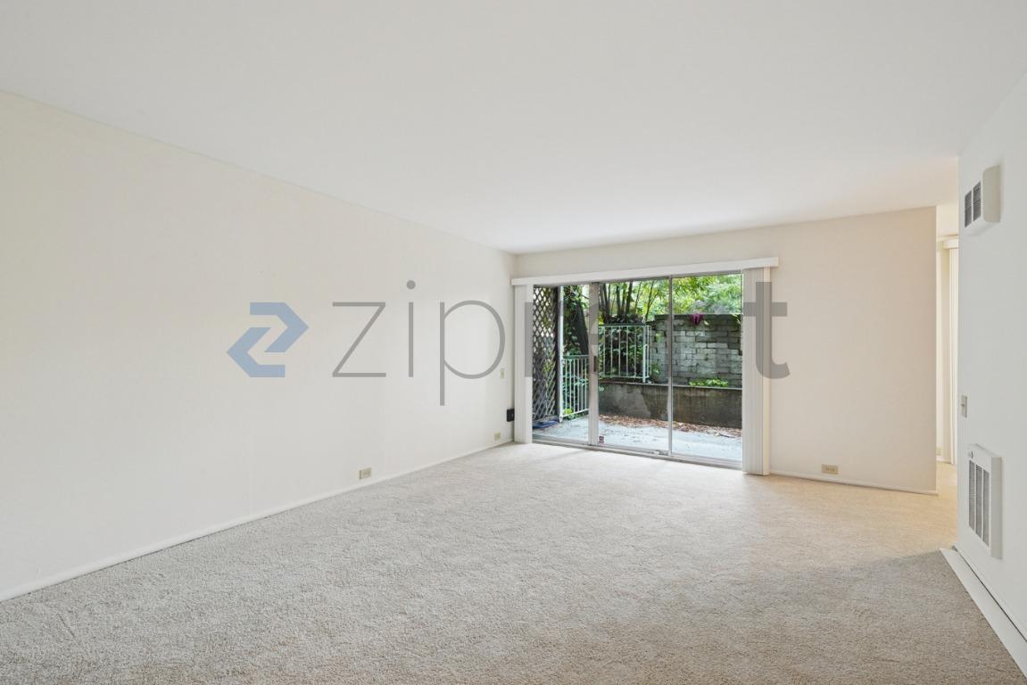 Building Photo - 365 Perkins St